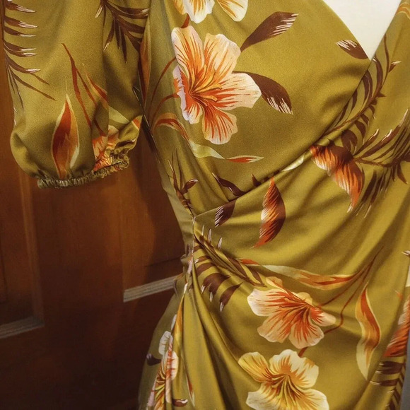 Revolve LPA Pinched Wrap Dress in Lush Tropics Green- Size XXS Mini Dress - Picture 4 of 7